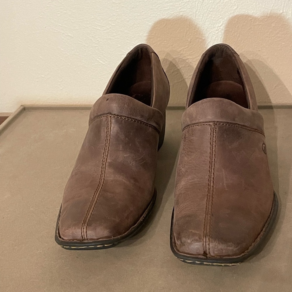 Born Brown Clogs - image 4